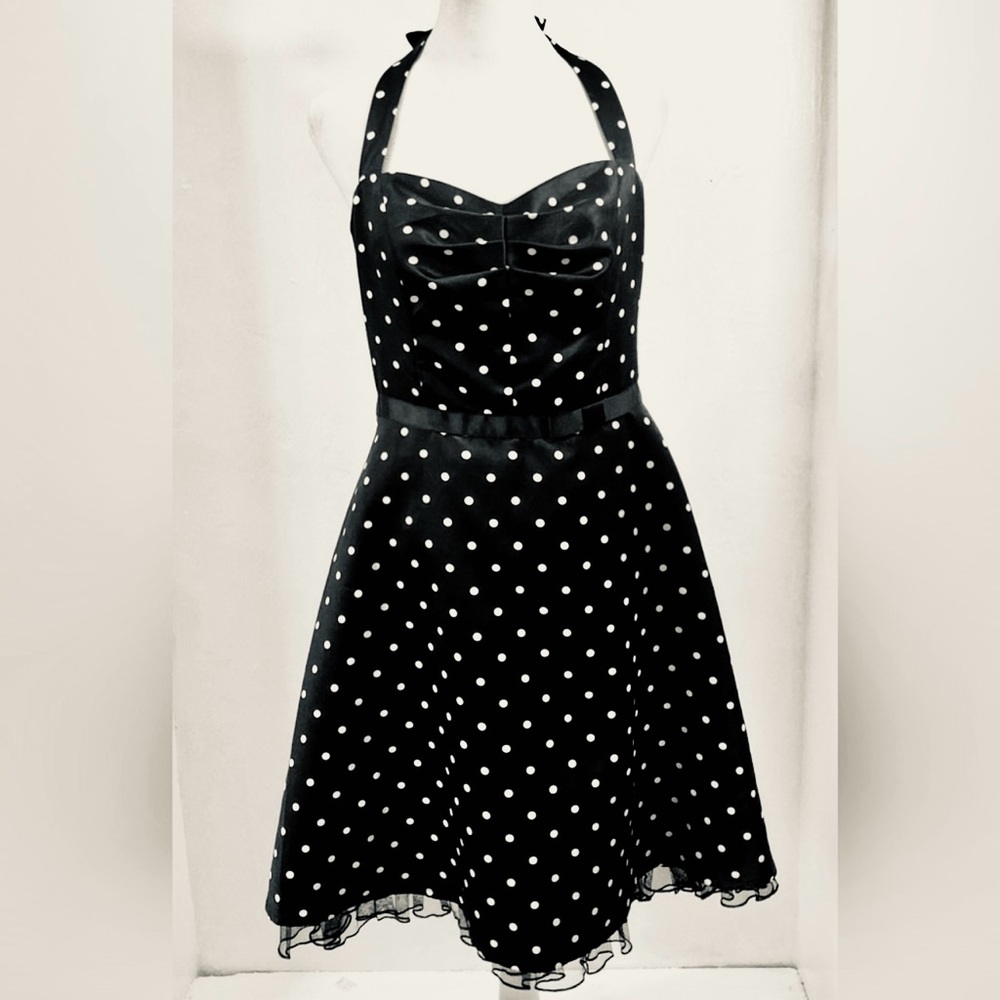 Vtg.Y2K City Triangles black and white polka dot Rockabilly retro dress.Size M